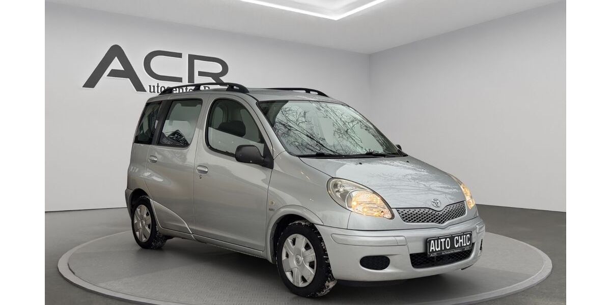 Toyota Yaris 160.000 km 3.490 &euro; Reinfeld 23858