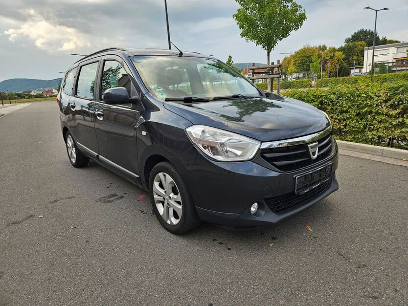 Dacia Lodgy 213.000 km 4.790 € Extertal 32699