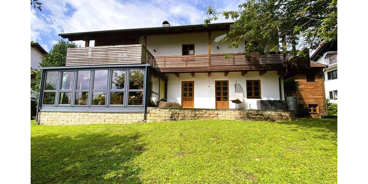 ***Einzigartiges Wohnhaus in begehrter Höhenlage von Deggendorf*** 7 zimmer