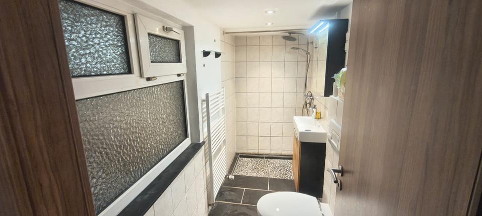 gemütliche 1-Zimmer Wohnung inkl. Einbauküche und Balkonkraftwerk 1 zimmer