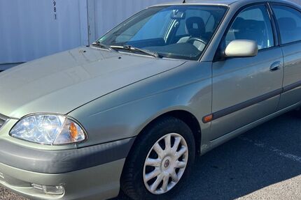 Toyota Avensis 225.000 km 1.750 &euro; Berlin 12057