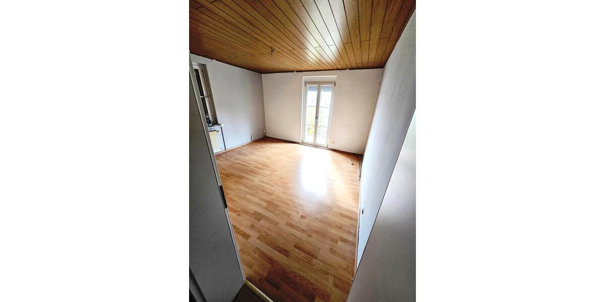 Etagenwohnung Geisenheim - 3 Zimmer, 74 m&sup2;, 220.000&euro; | Angebot:26066082