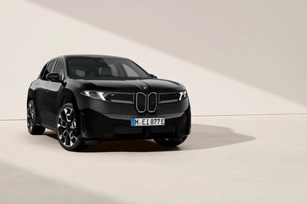 BMW iX3 6.000 km 75.900 &euro; München 80935