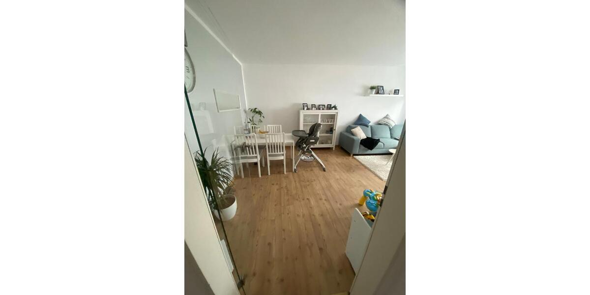 Zentrale Obergeschosswohung in Steinheim 2 zimmer