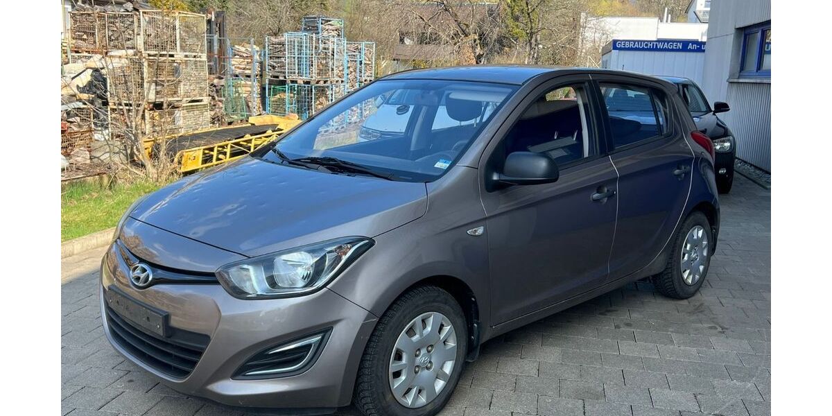 Hyundai i20 133.000 km 1.990 &euro; Lichtenstein Unterhausen 72805