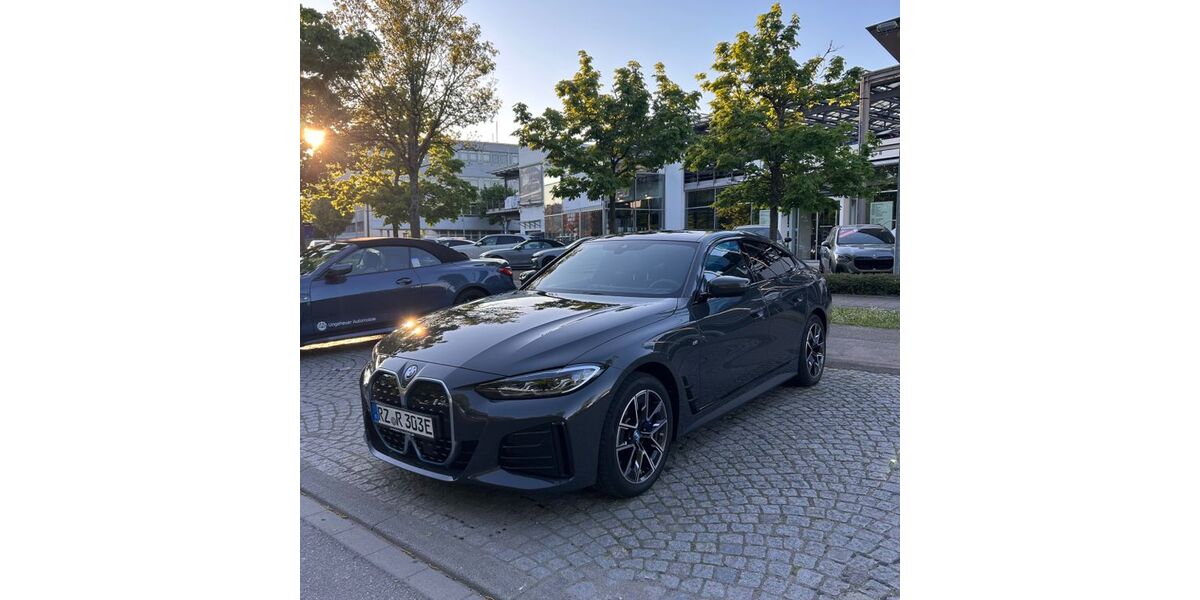 BMW i4 26.325 km 43.250 &euro; Karlsruhe 76137