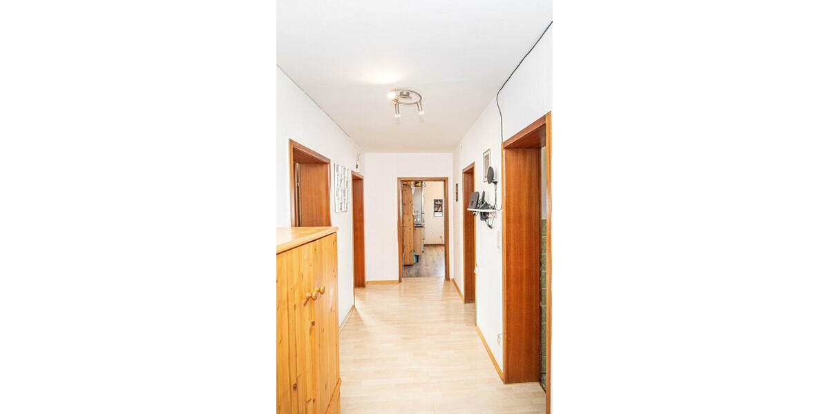 Interessantes Mehrfamilienhaus als Kapitalanlage oder Mehrgenerationenwohnen - Mehrfamilienhaus, Wohnhaus Waldmünchen | Angebot:25991949