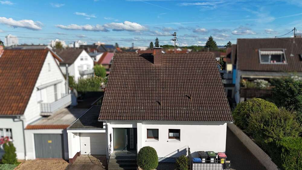 Einfamilienhaus Karlsruhe / Neureut Neureut - 7 Zimmer, 238 m&sup2;, 750.000&euro; | Angebot:25978492