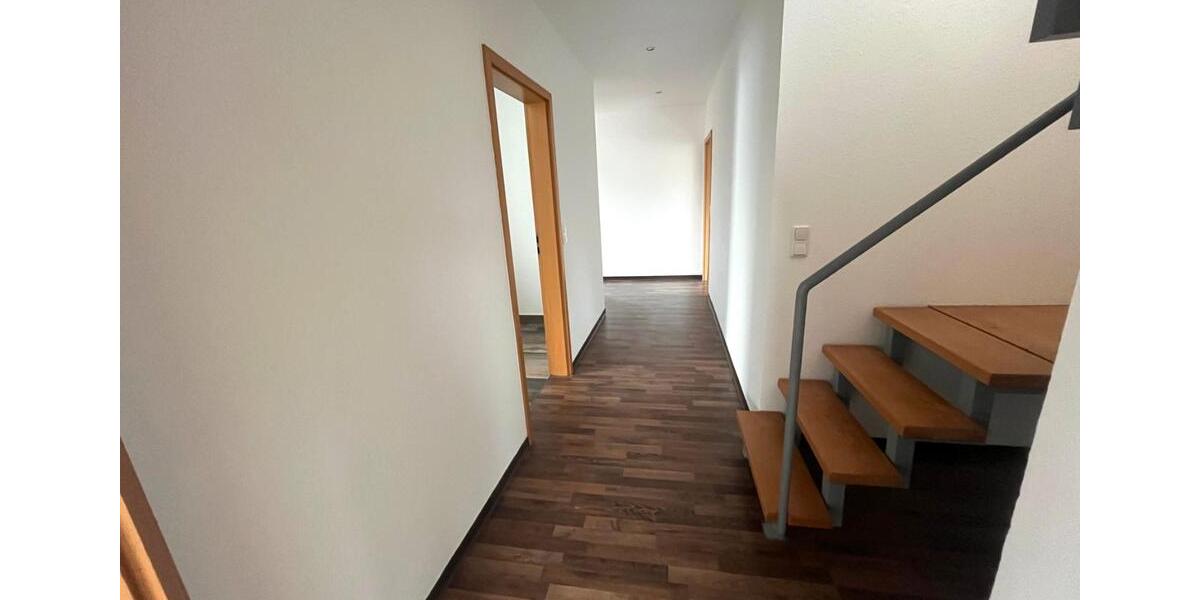 Maisonettenwohnung Esens - 4 Zimmer, 113 m&sup2;, 900&euro; | Angebot:26006642