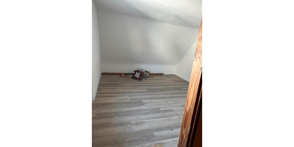 Etagenwohnung Heilbronn Böckingen - 5 Zimmer, 115 m&sup2;, 1.350&euro; | Angebot:24588316