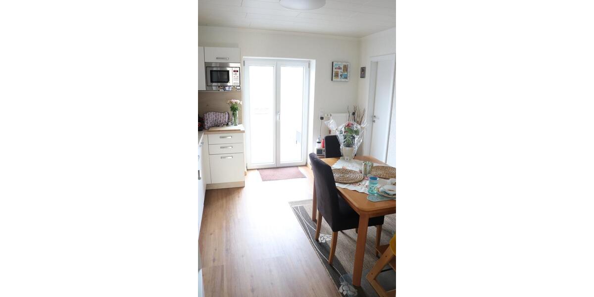 Dachgeschoßwohnung Teublitz - 3 Zimmer, 109 m&sup2;, 820&euro; | Angebot:26004649