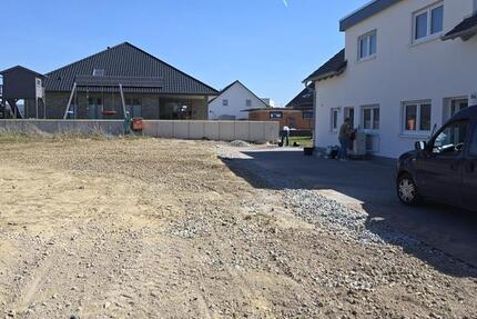 Haus Brakel - 5 Zimmer, 130 m&sup2;, 1.300&euro; | Angebot:25322638