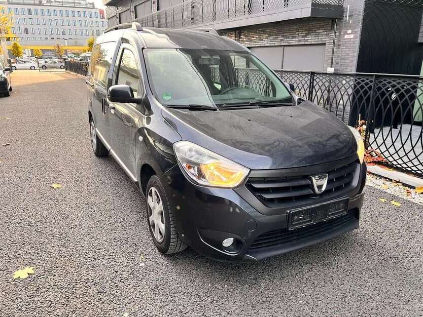 Dacia Dokker 159.723 km 4.899 € München 81673