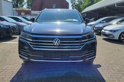 VW Touareg 225.938 km 24.700 &euro; Ahaus 48683