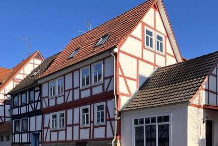 Haus Helsa - 1 Zimmer, 224 m&sup2;, 2.050&euro; | Angebot:25674224