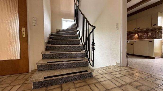 … AIGNER - Gelegenheit: EFH mit großem Grundstück für die ganze Familie ... 5 zimmer