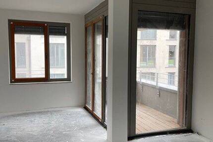 ERSTBEZUG! LETZES HAUS! Schön geschnittene 4-Zimmer-Wohnung mit 2 Bädern und Loggia