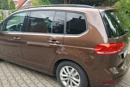 VW Touran 143.000 km 13.750 &euro; Krefeld 47802