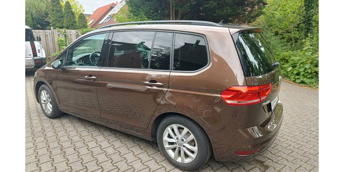 VW Touran 143.000 km 13.750 &euro; Krefeld 47802