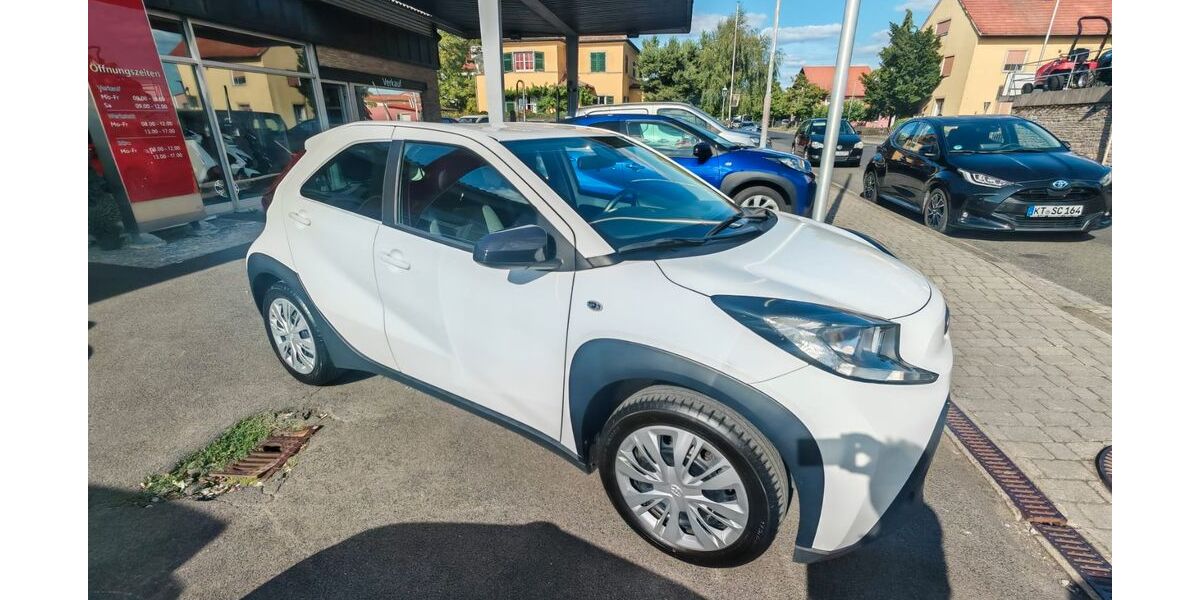 Toyota Aygo (X) 30.600 km 14.900 &euro; Sommerach 97334