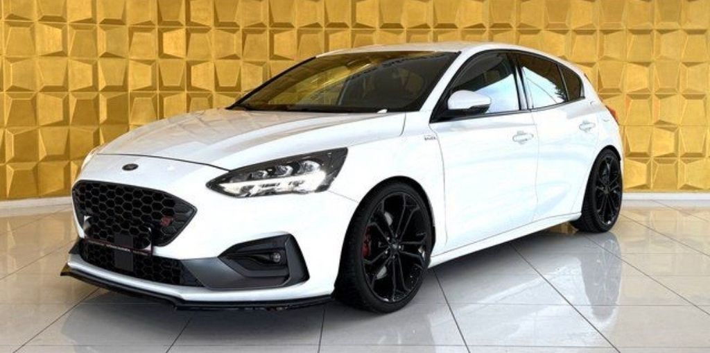 Ford Focus 97.000 km 22.900 &euro; Bühl 77815