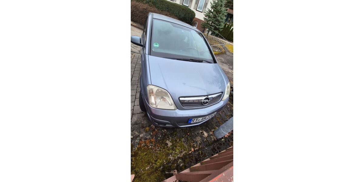Opel Meriva 225.000 km 1.050 &euro; Bad urach 72574