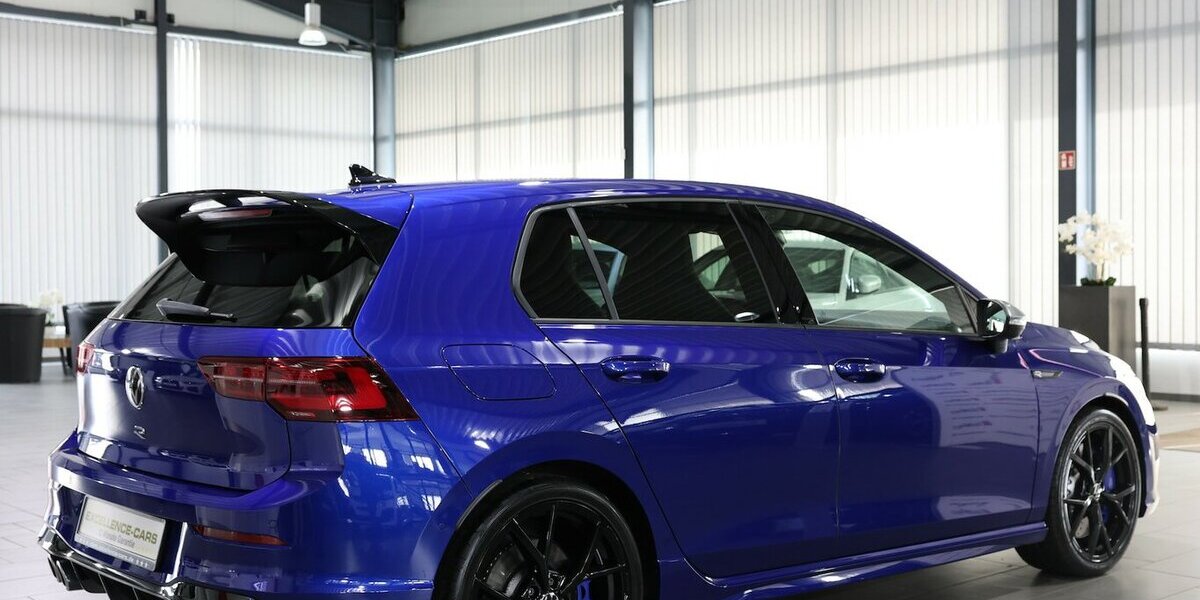 VW Golf VIII 2.0 TSI DSG 4M R-PERFROMANCE BLACK STY 40.000 km 37.555 &euro; Hamm 59077
