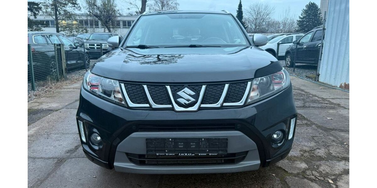 Suzuki Vitara 149.000 km 12.990 &euro; Berlin 12277