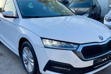Skoda Octavia 72.000 km 21.900 &euro; Berlin 12683