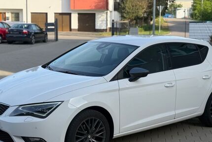 Seat Leon 174.743 km 7.490 &euro; Kelheim 93309