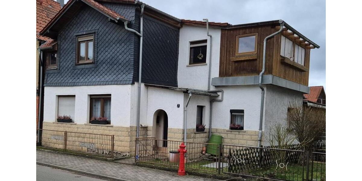 Einfamilienhaus Meiningen - 9 Zimmer, 220 m&sup2;, 130.000&euro; | Angebot:26830337