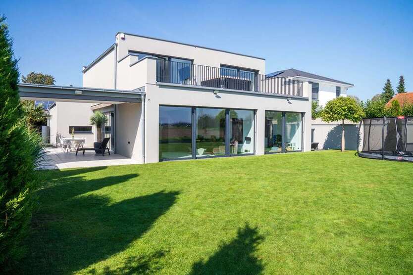 Haus zum Kaufen in Münchsmünster 1.285.000 € 272 m²