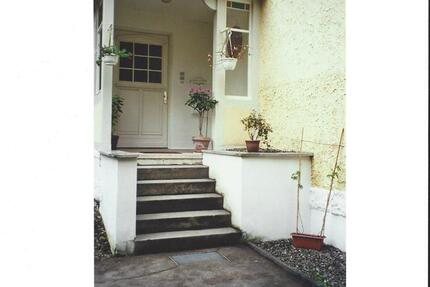 Haus Kaulsdorf - 9 Zimmer, 306 m&sup2;, 279.000&euro; | Angebot:26427342