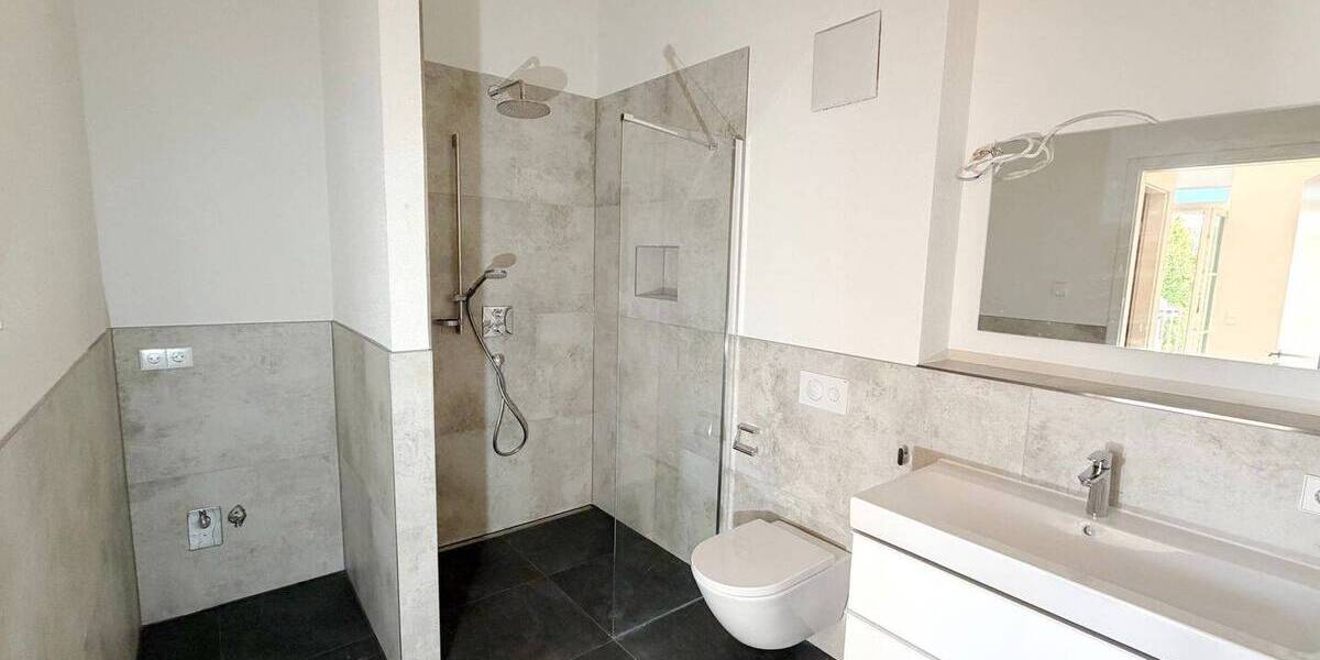 Etagenwohnung Reichenbach - 4 Zimmer, 106 m&sup2;, 1.400&euro; | Angebot:26345438