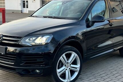VW Touareg 146.478 km 19.249 &euro; Nienburg 31582