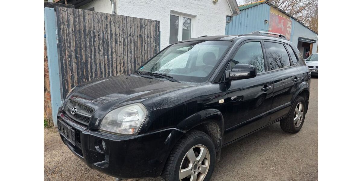 Hyundai TUCSON 145.000 km 5.599 &euro; Karlsruhe 76131