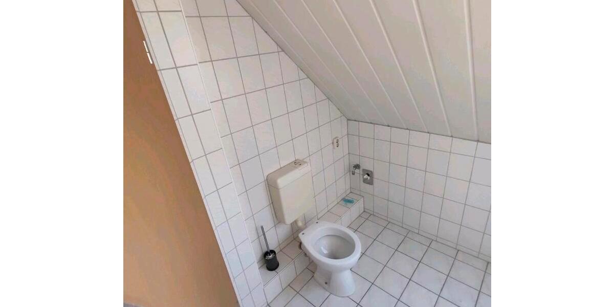 Dachgeschoßwohnung Lübtheen - 2 Zimmer, 39 m&sup2;, 400&euro; | Angebot:26134967
