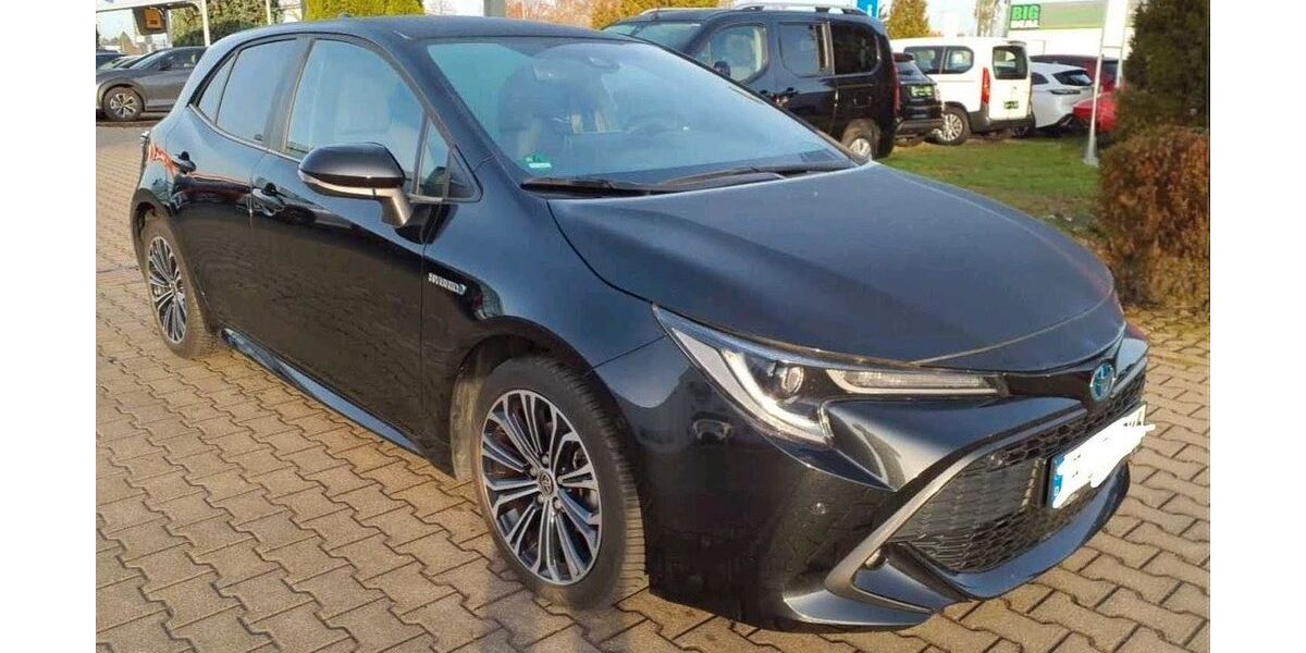 Toyota Corolla 26.500 km 21.500 &euro; Möser 39291