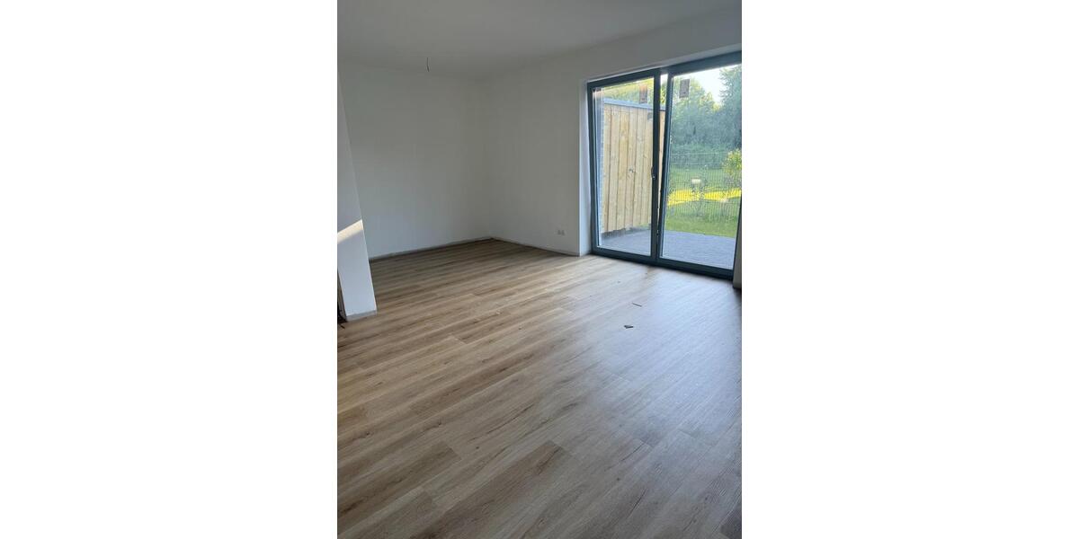 Erstbezug in Sünderup: Stilvolles Reihendhaus mit Terrasse! 3.5 zimmer