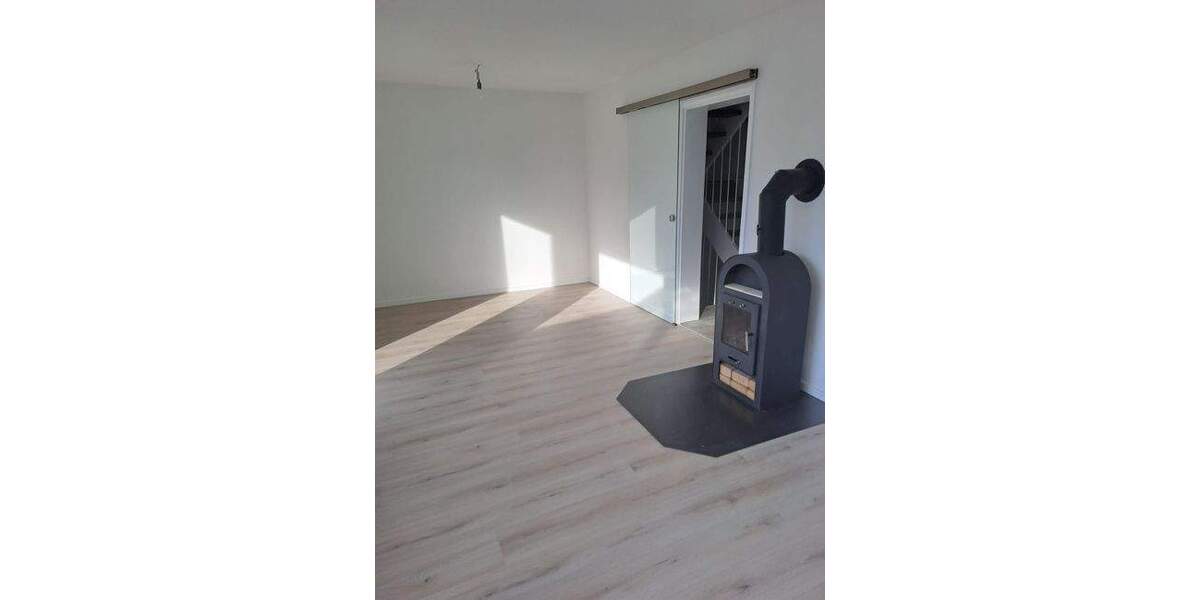 Reihenmittelhaus Nürnberg / Eibach Röthenbach b Schweinau - 4 Zimmer, 82 m&sup2;, 1.500&euro; | Angebot:25567869