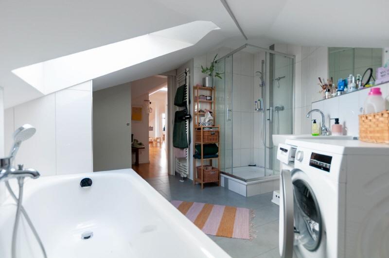 Dachgeschoßwohnung Dresden Loschwitz - 3 Zimmer, 101 m&sup2;, 1.165&euro; | Angebot:26288747