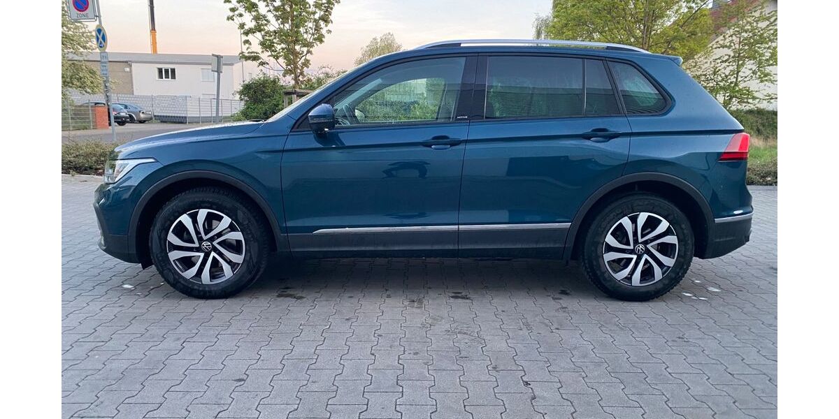 VW Tiguan 97.000 km 22.950 &euro; Osthofen 67574