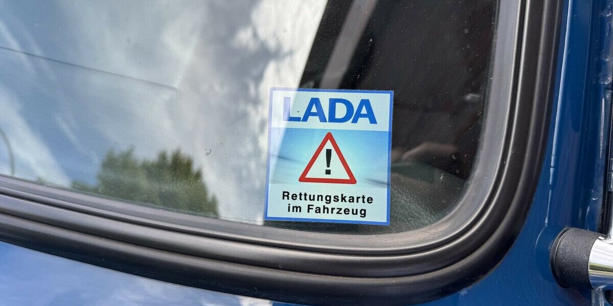 Lada Niva TAIGA Day 4x4 wie neu 2121DE Standhzg. Navi 17.000 km 19.999 &euro; Hamburg 22339
