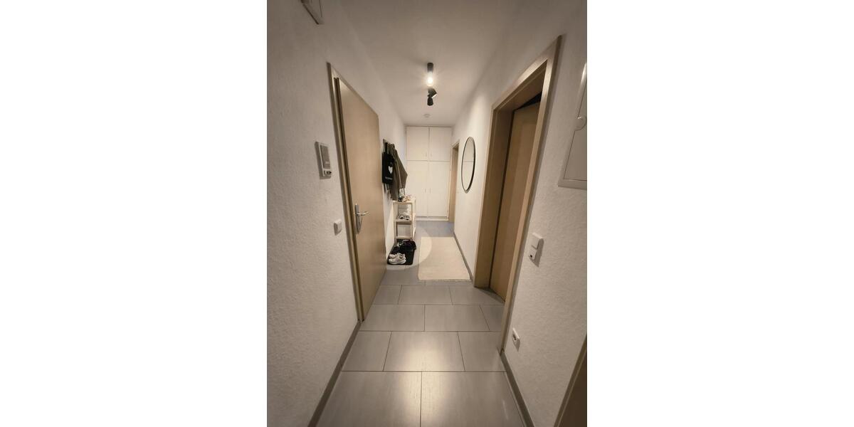 Dachgeschoßwohnung Niederkassel - 2 Zimmer, 45 m&sup2;, 610&euro; | Angebot:26335926