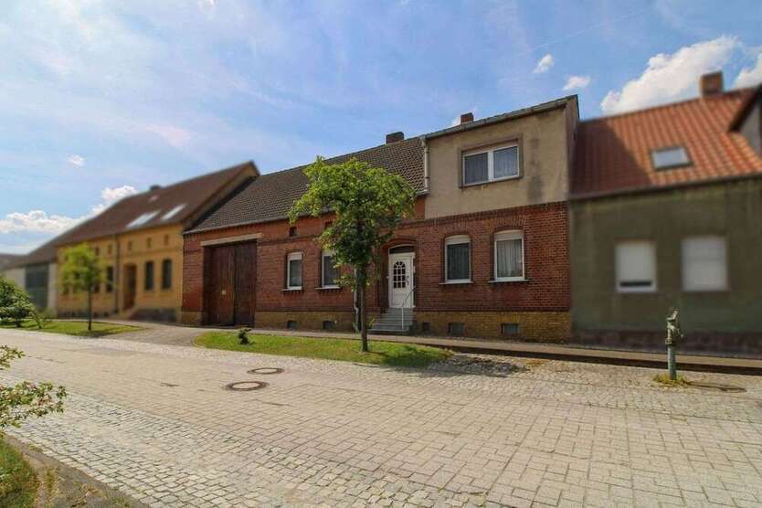 Haus zum Kaufen in Coswig (Anhalt) 159.000 € 200 m²