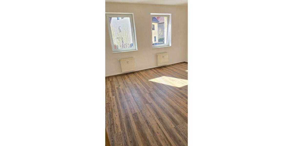 Erdgeschoßwohnung Burg Stargard - 1 Zimmer, 40 m&sup2;, 270&euro; | Angebot:26462282
