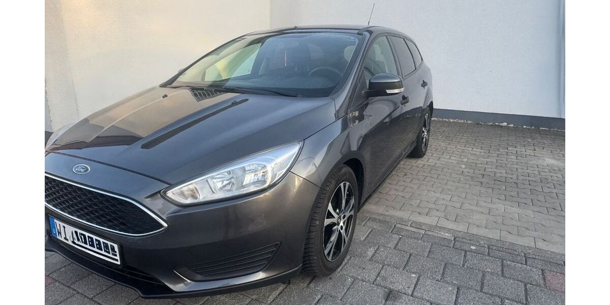 Ford Focus 130.000 km 7.400 &euro; Wiesbaden 65195