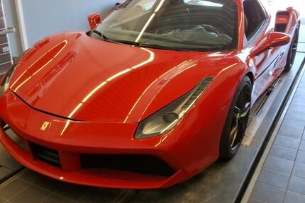 Ferrari 488 Spider 55.657 km 209.000 &euro; Braunschweig 38122