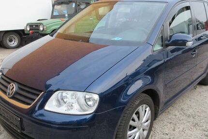 VW Touran 271.467 km 2.400 € Hamburg 20537