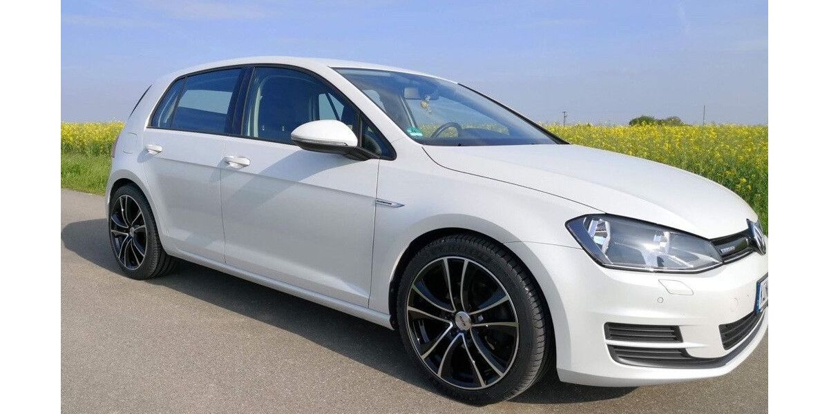 VW Golf 112.500 km 10.100 &euro; Künzelsau 74653